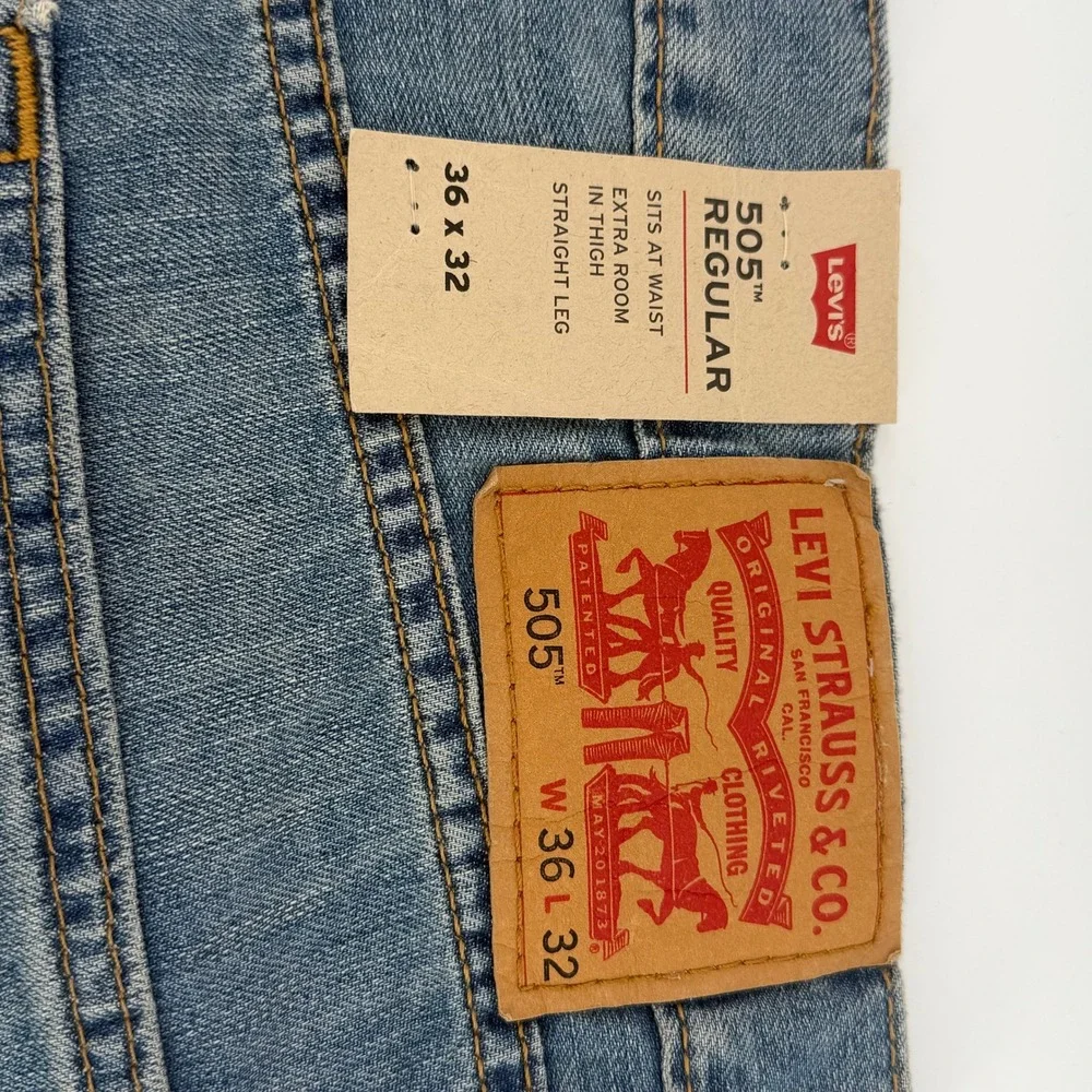 Levis 505 Regular Fit Jeans Mens 36x32 Medium Wash Blue Straight Leg Denim NEW